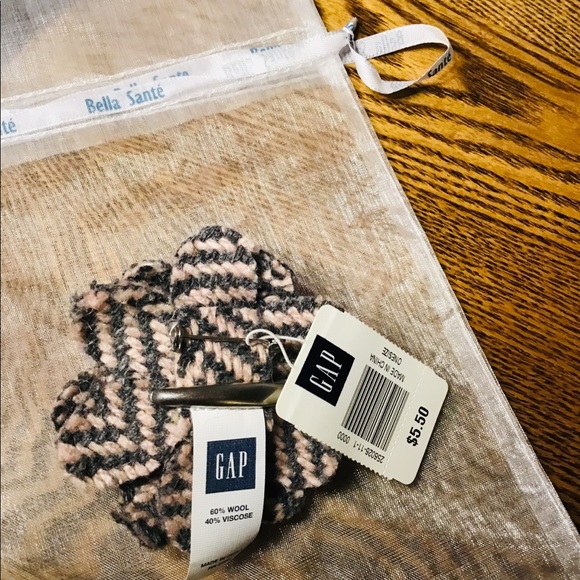 Pretty Gap Pin - Picture 2 of 2